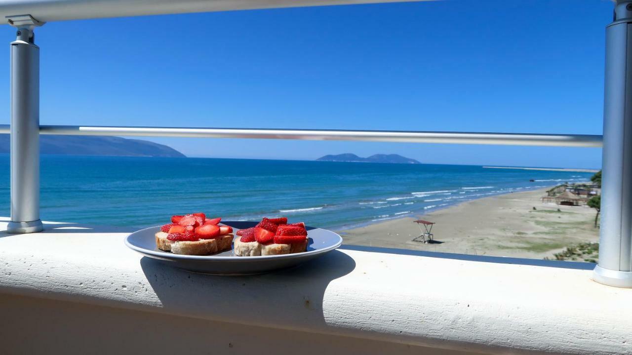 On The Beach Vlorë Extérieur photo
